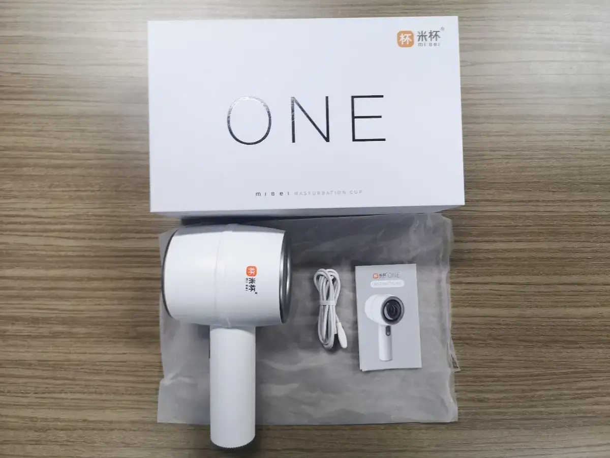 按压变速，享受操控的乐趣 – 米杯one电动飞机杯评测