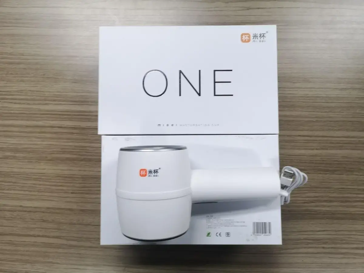 按压变速，享受操控的乐趣 – 米杯one电动飞机杯评测