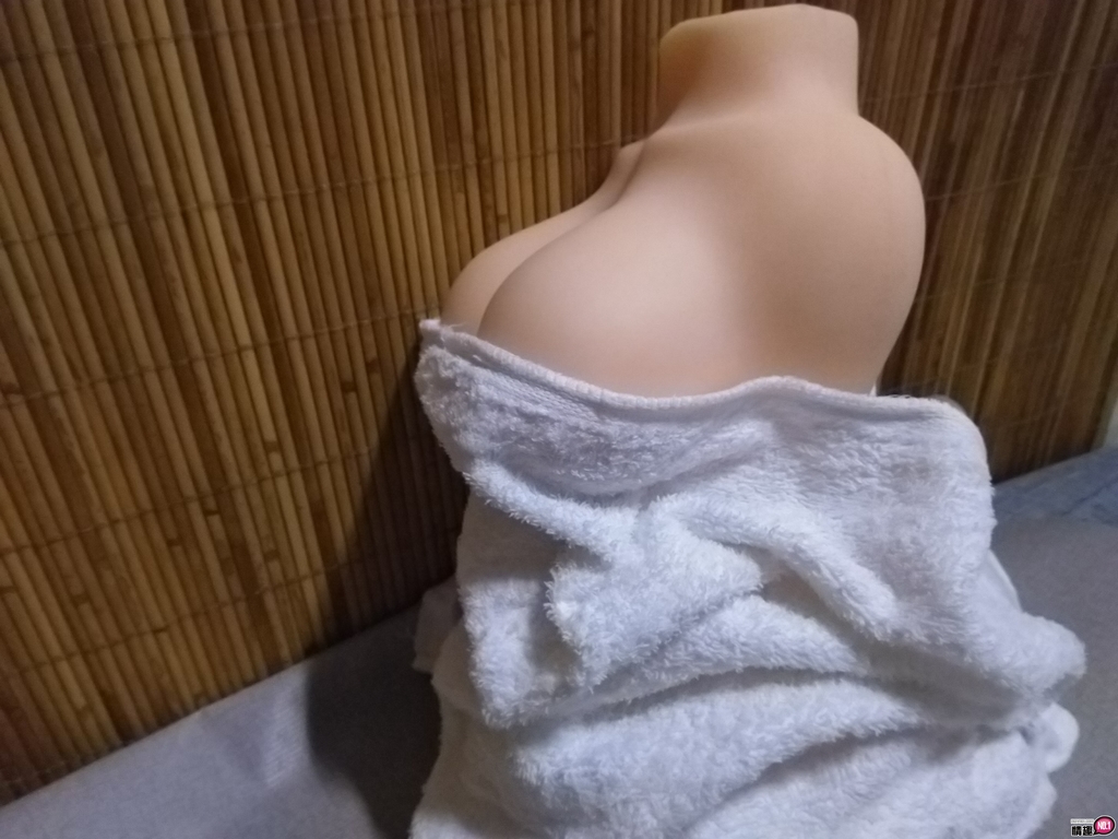 爆乳女王半身屁股性爱娃娃一次满足你三种逼真玩法