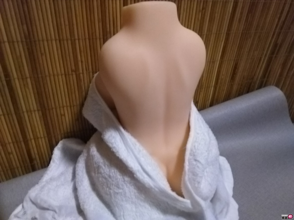 爆乳女王半身屁股性爱娃娃一次满足你三种逼真玩法