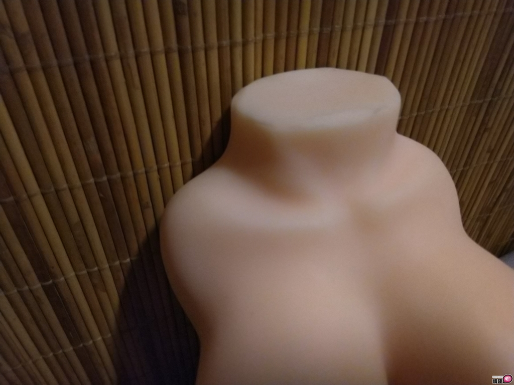 爆乳女王半身屁股性爱娃娃一次满足你三种逼真玩法