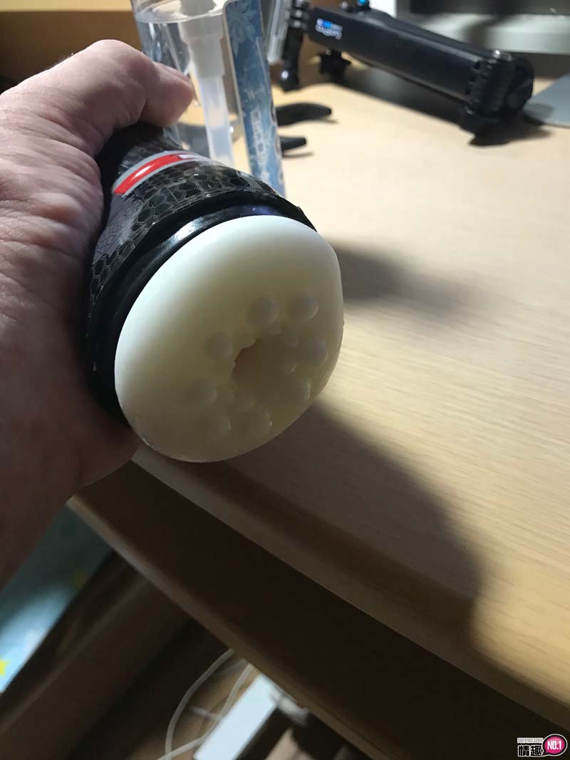 小兄弟的子弟兵全被吸走了-日本A-1B妖怪射精感高潮飞机杯_红;