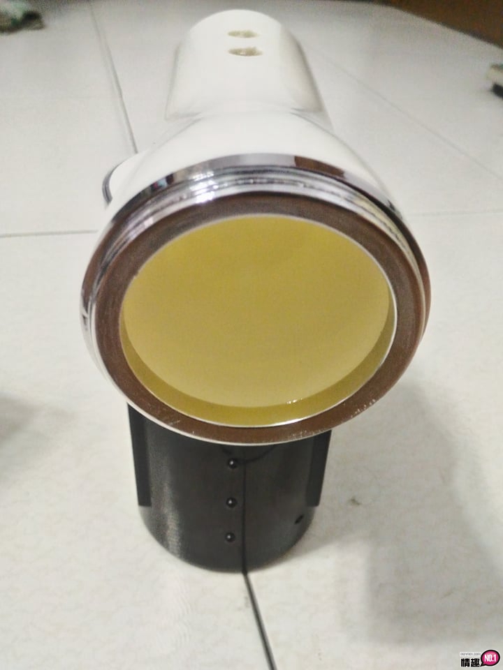 谜姬坐享全自动伸缩炮机飞机杯一代-躺着玩趴着玩都好玩!