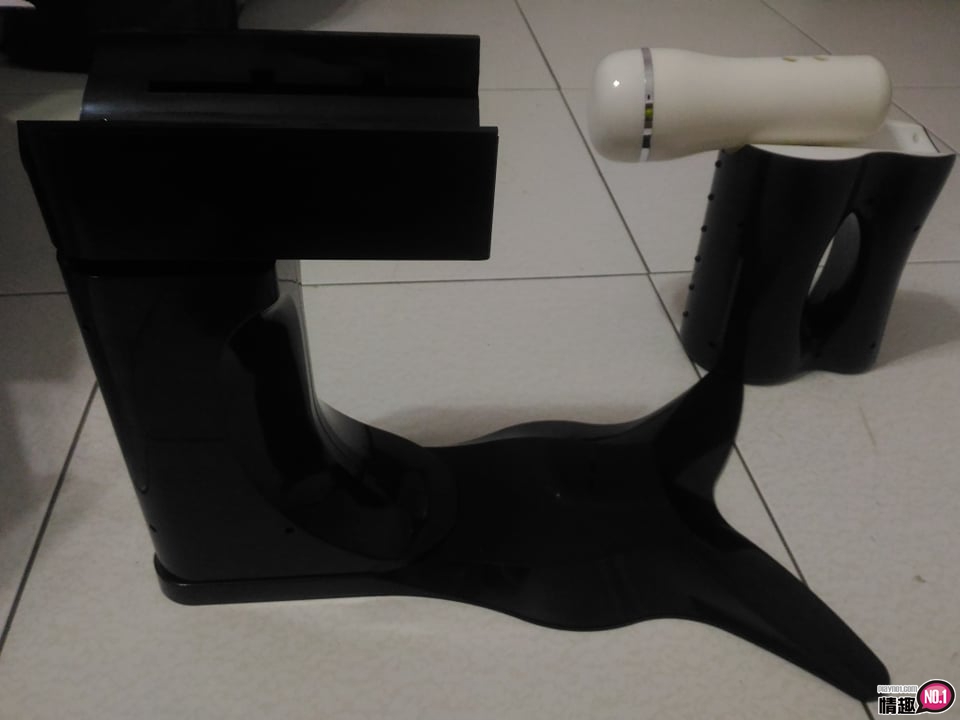 谜姬坐享全自动伸缩炮机飞机杯一代-躺着玩趴着玩都好玩!