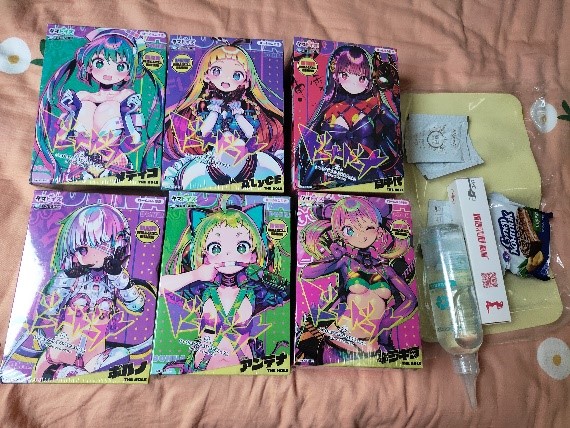 A社老法师,多娜多娜联名款飞机杯收集者评测 1——白毛与粉毛1 A社老法师,多娜多娜联名款飞机杯收集者评测 1——白毛与粉毛1