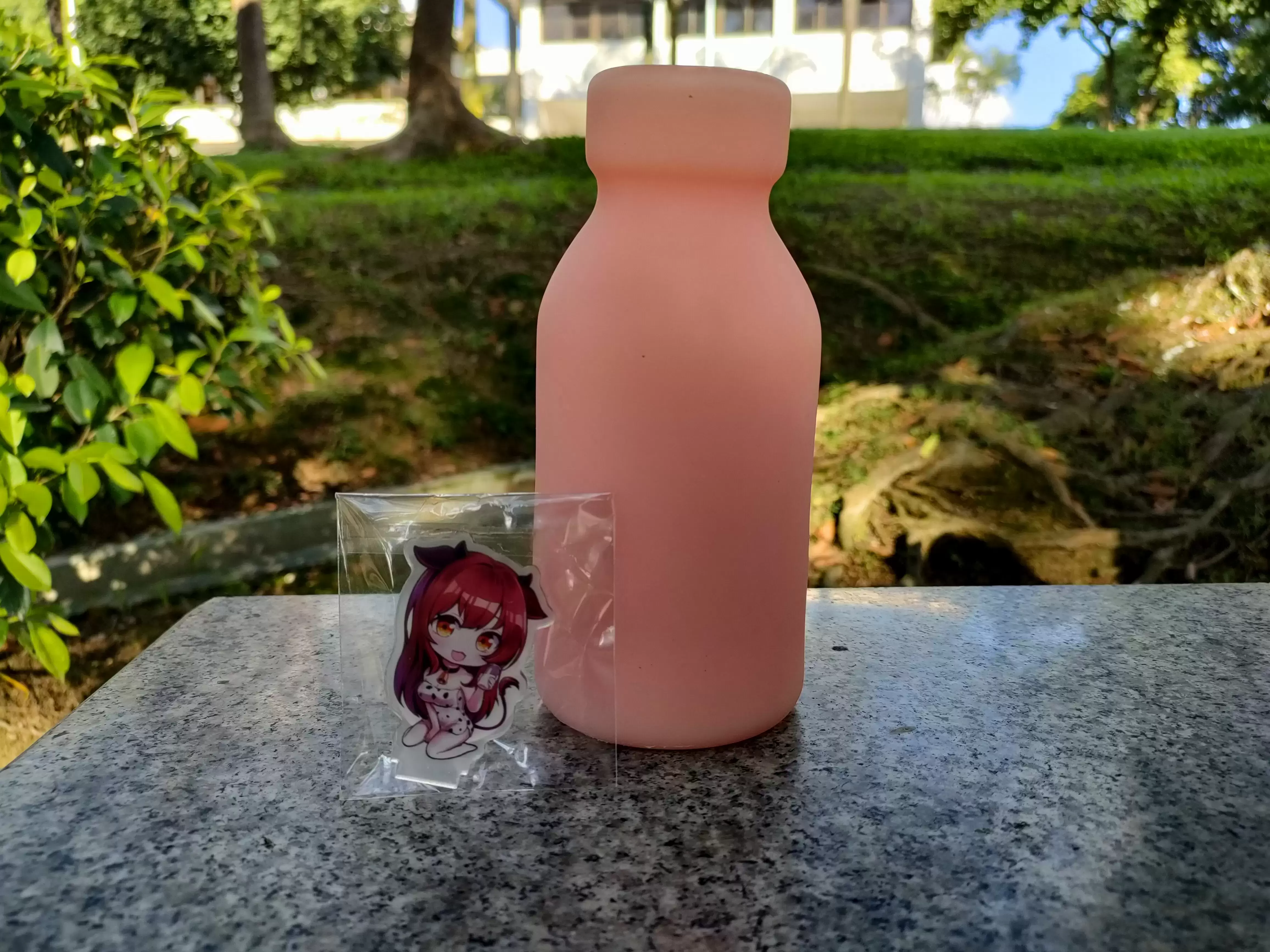 造型隐蔽，一键加热的奶瓶神器-YUU热感奶瓶飞机杯名器测评