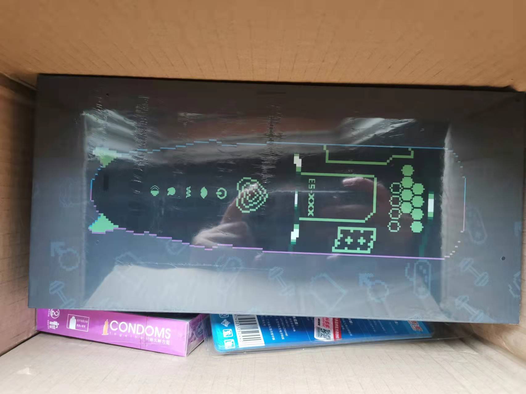 YUU小恶魔电动飞机杯 – 一次赛博朋克的体验