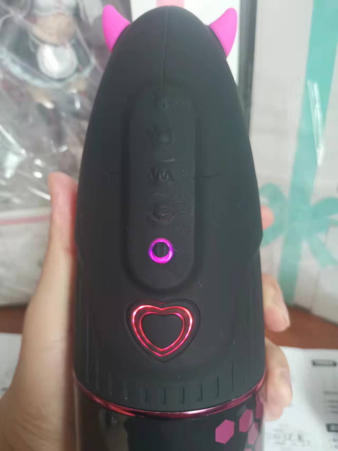 YUU小恶魔电动飞机杯 – 一次赛博朋克的体验