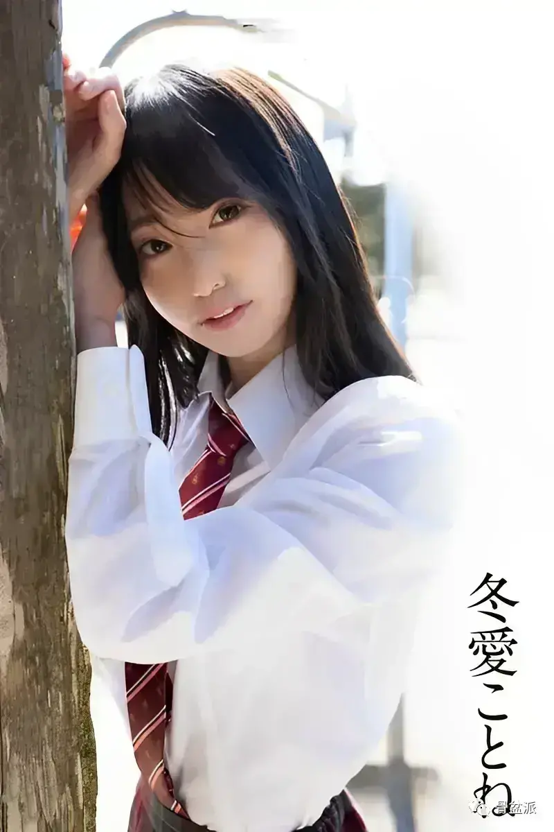 迷你小巧双马尾的冬爱琴音写真分享,虎牙妹妹YYDS!