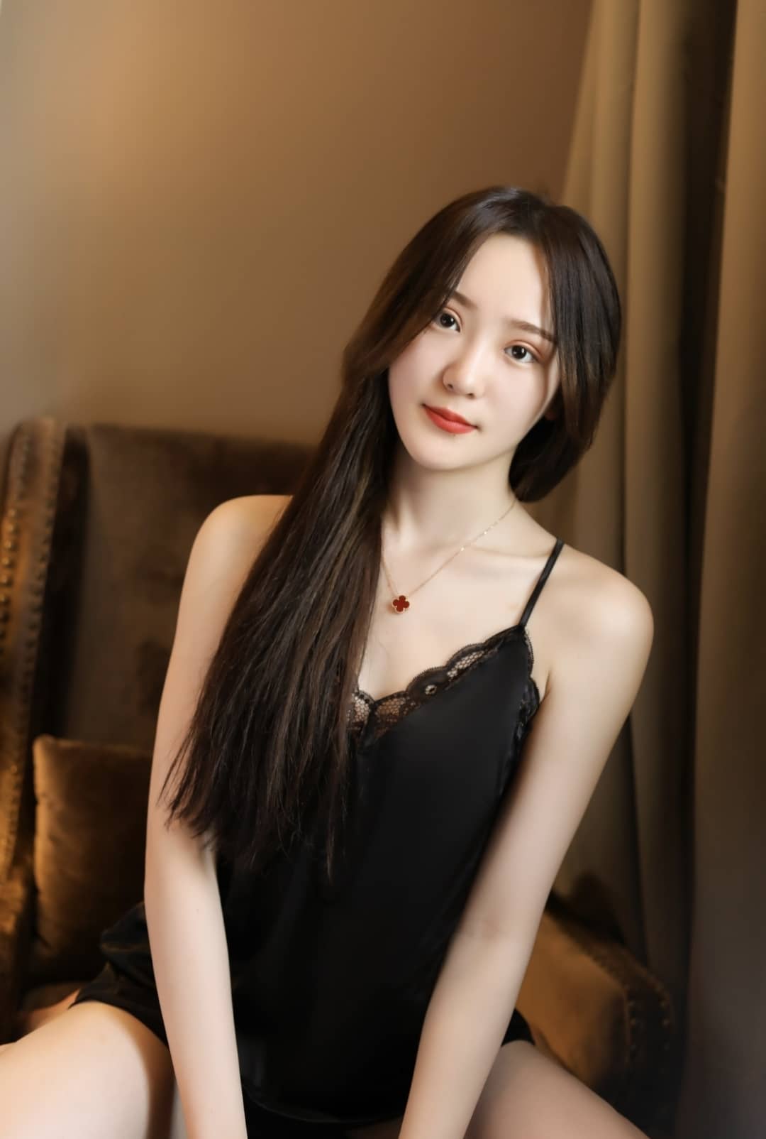 南方佳人 – 佳佳之穴8.7斤发声大屁股真人倒模飞机杯评测