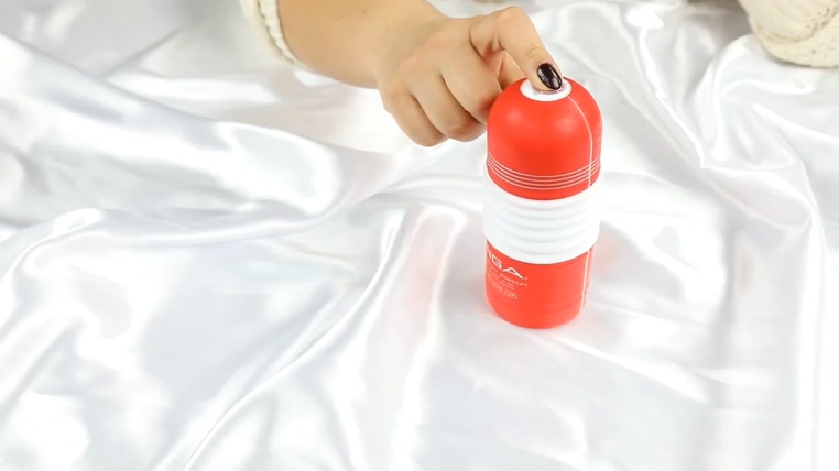 5分钟搞懂使用TENGA DEEP THROAT CUP的步骤