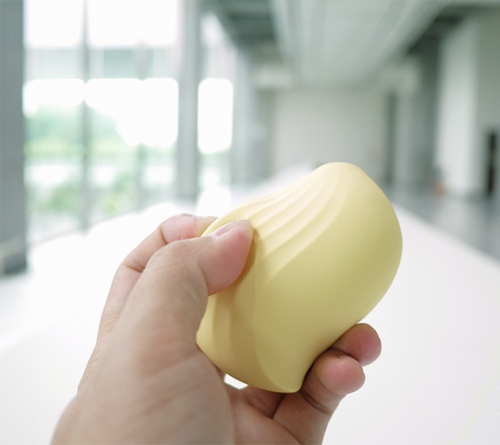 羞羞!第一次用逗豆鸟,就舒服到腿软了1 羞羞!第一次用逗豆鸟,就舒服到腿软了